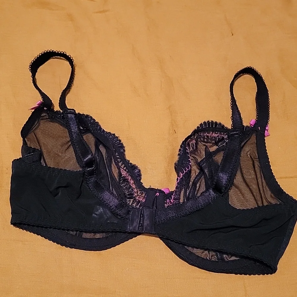 Black sheer plunge bra 36F - Picture 4 of 5